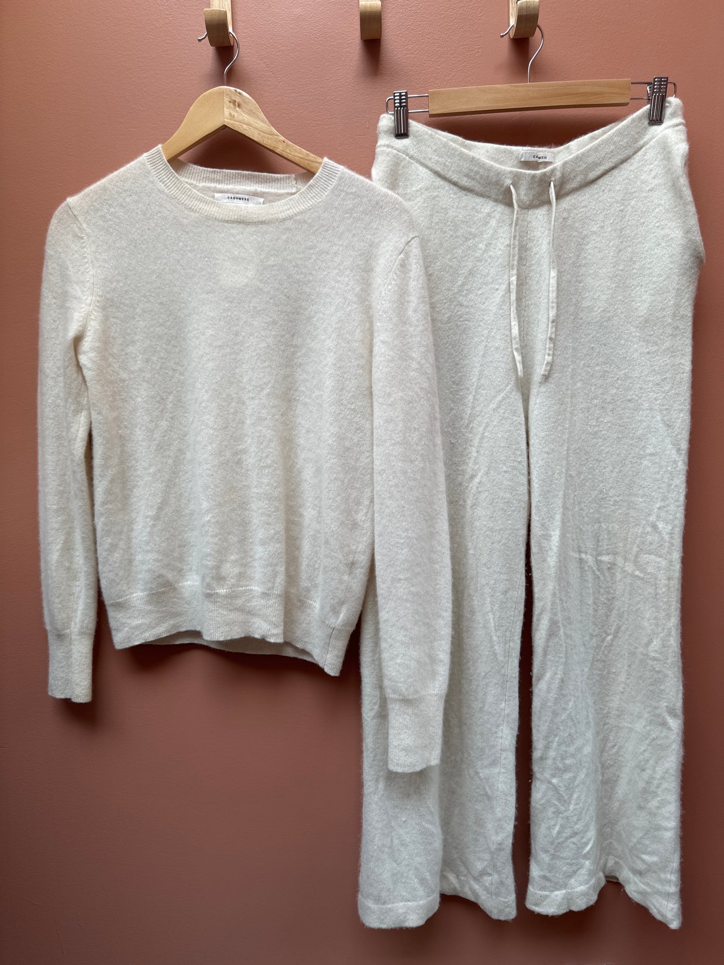 Hudson North Cashmere Set