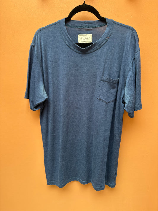 Anian Tee