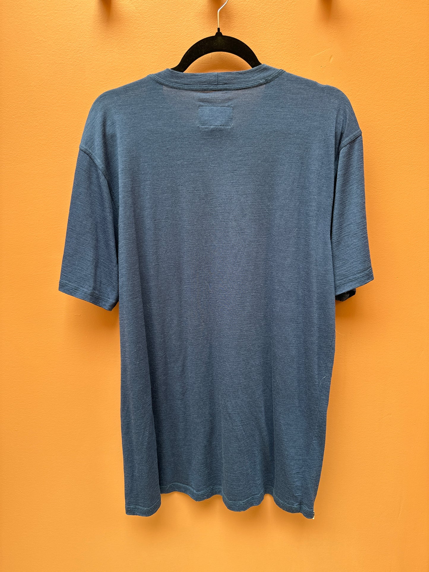 Anian Tee