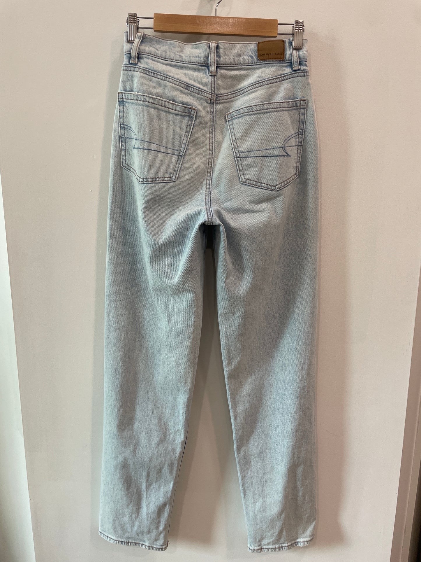 American Eagle Straight Leg Denim