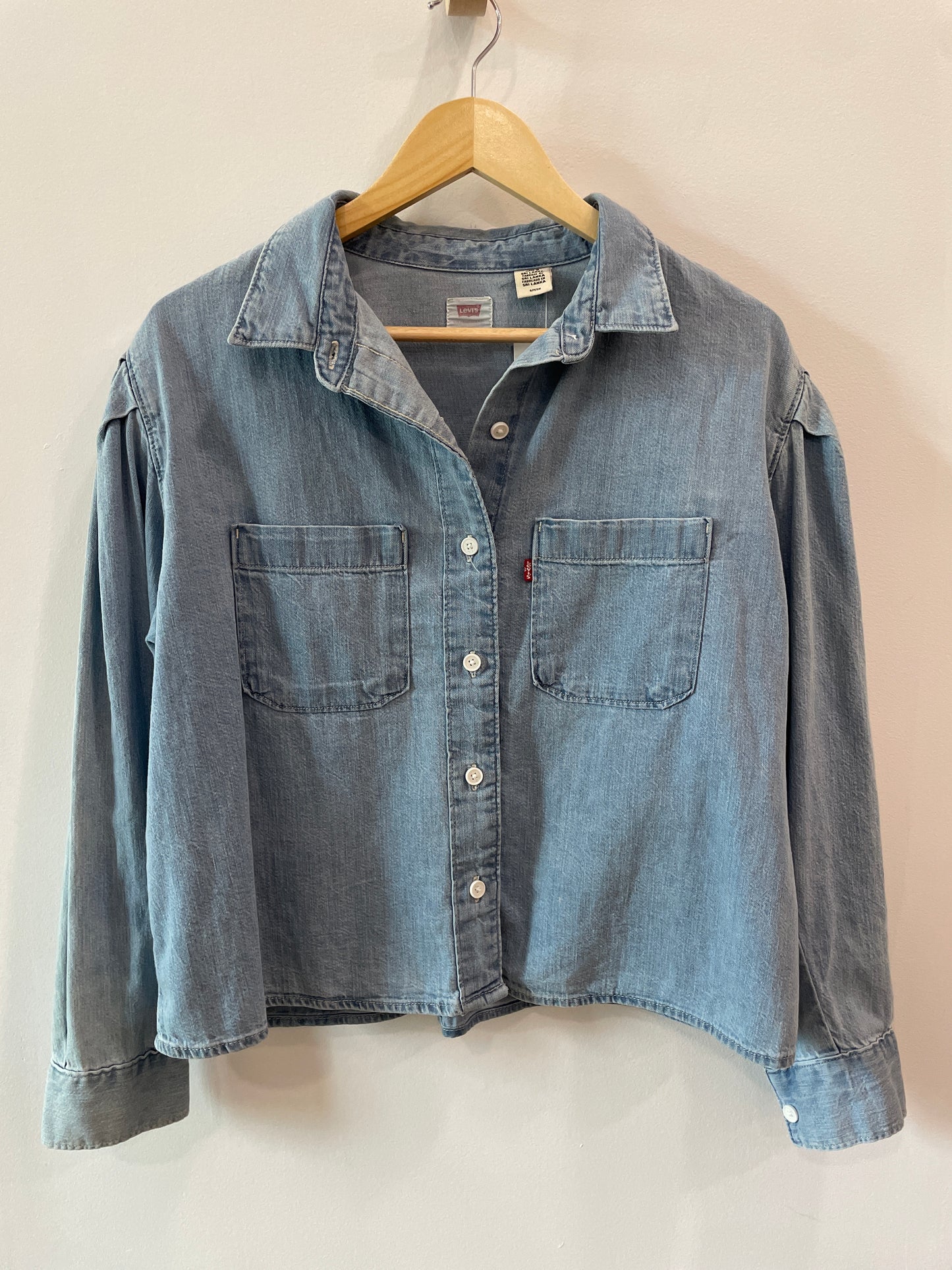 Levi's Puff Sleeve Button Up